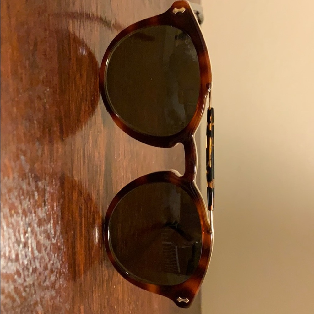 Gucci authentic sunglasses